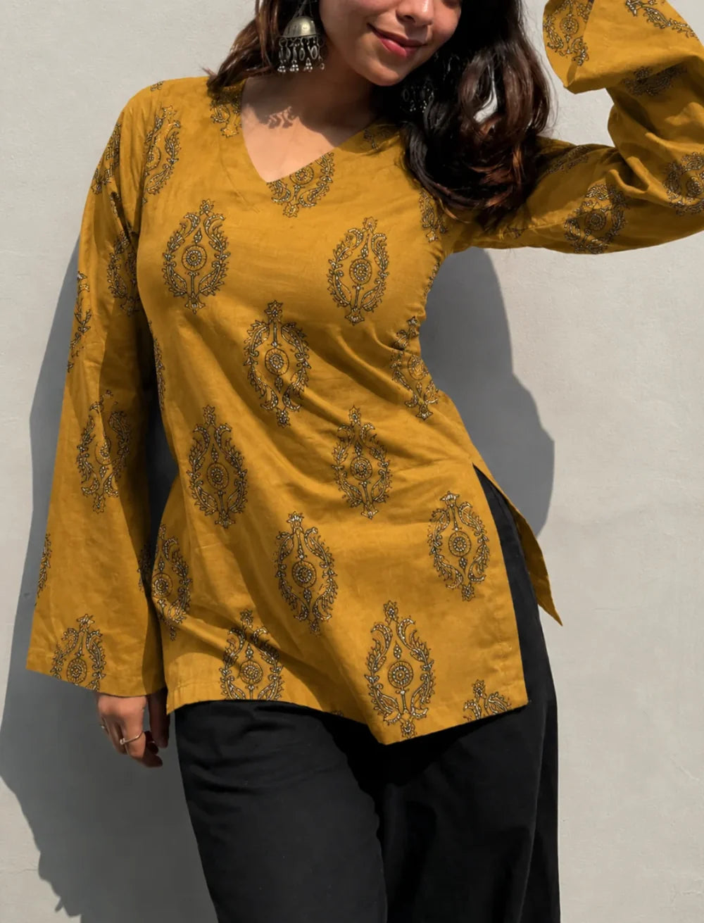 The Perfect Blend of Comfort & Style – Women’s Short Kurti Collection