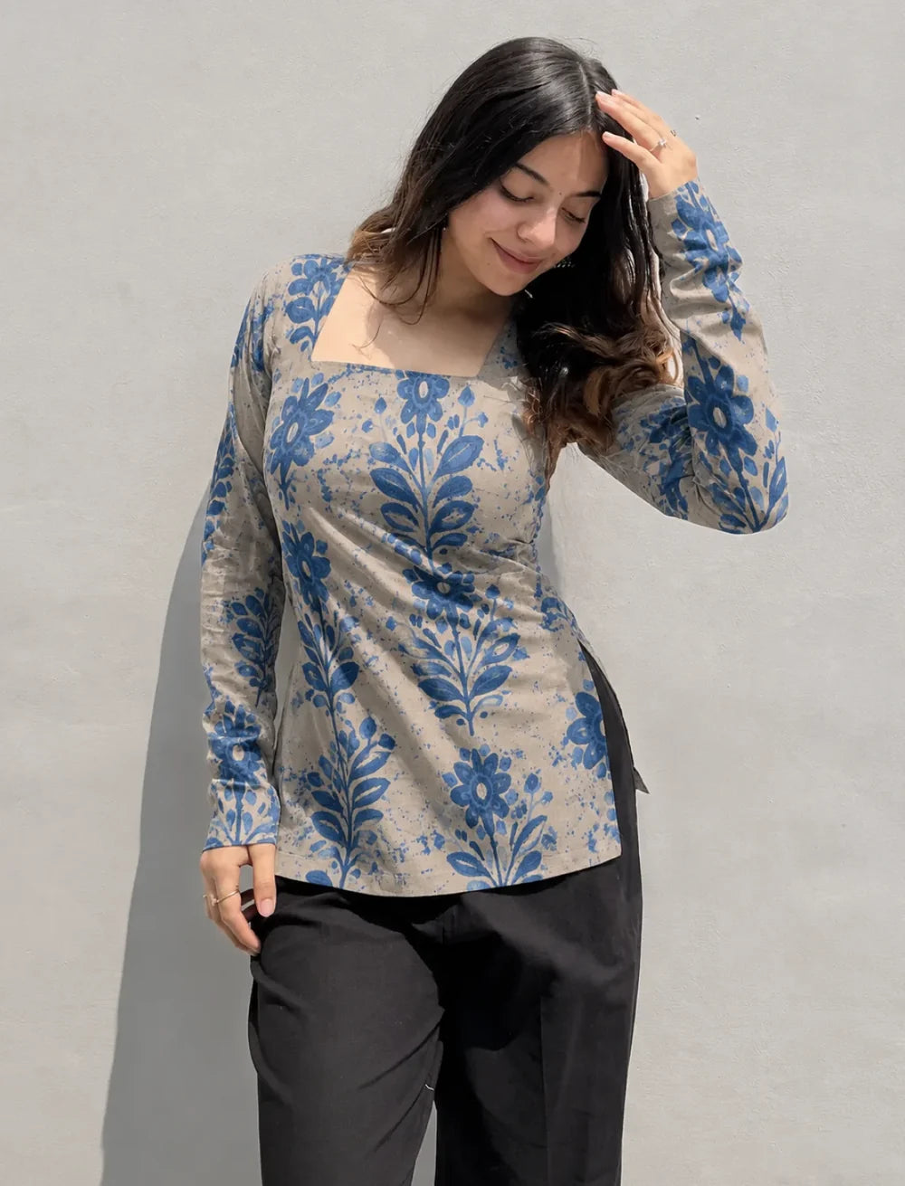 Women’s Fashionable Short Kurti – Comfortable & Stylish Ethnic Top for Casual Wear