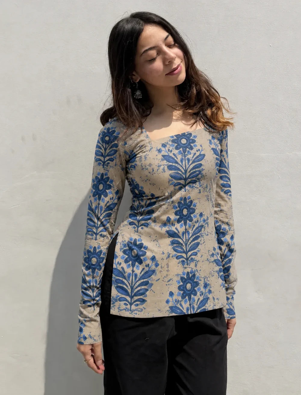 Women’s Fashionable Short Kurti – Comfortable & Stylish Ethnic Top for Casual Wear