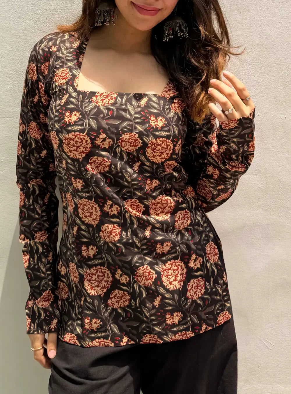 Trendy Indian Short Kurti for Women – Comfortable and Elegant Ethnic Wear for Everyday Styling