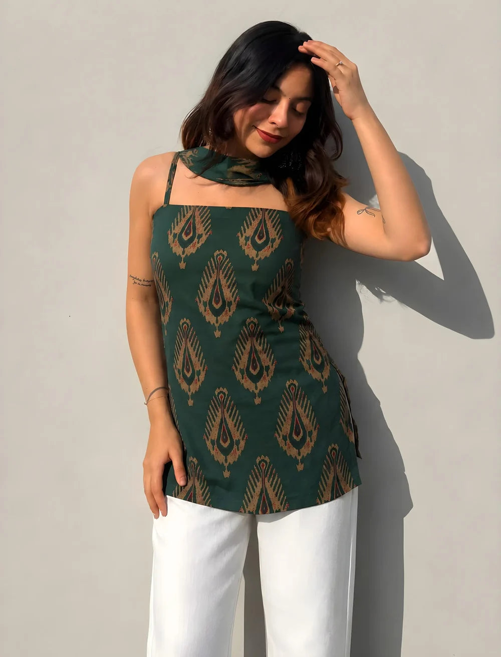 The New Desi Look – Trendy Short Kurtis Bringing Fresh Style to Your Wardrobe